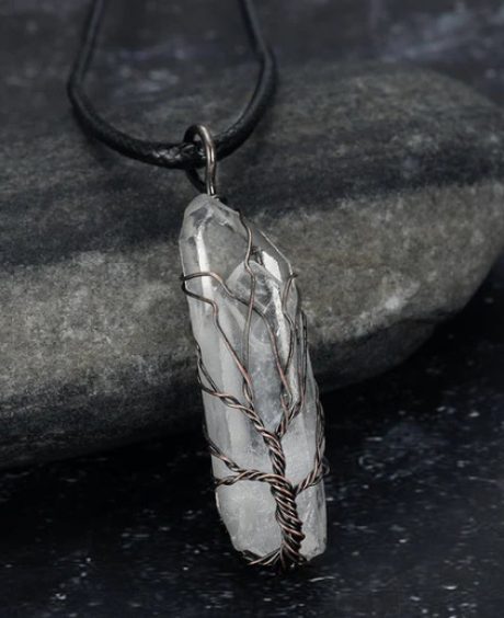 Amorphous Accessory Crystal Pendant Size Random